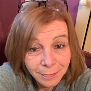 Meet your Posher, Debbie